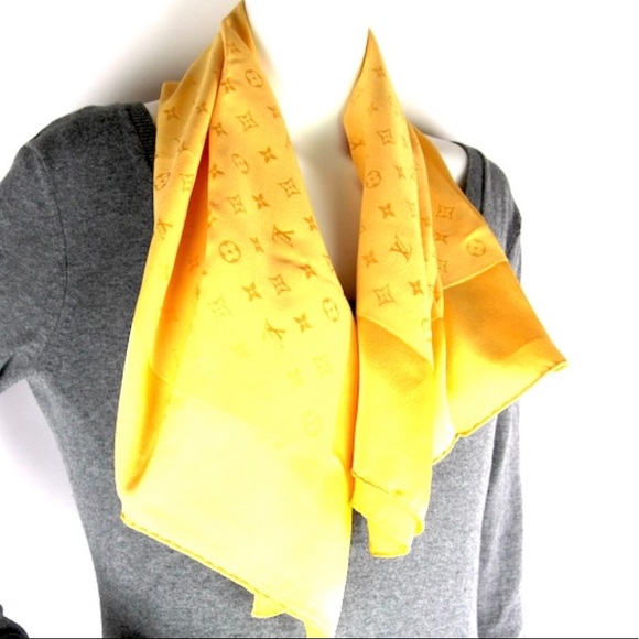 Authentic Louis Vuitton Monaco silk square scarf - Picture 10 of 11